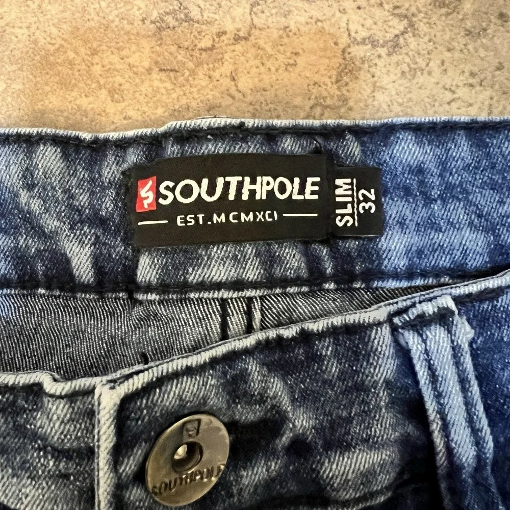 South pole Blue Jean shorts - Size 32 slim - Distressed - Black‎ Stripes - Men's